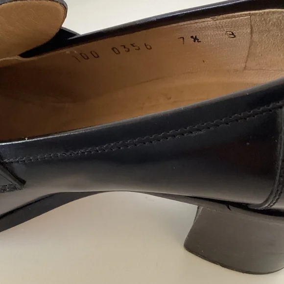 Vintage Gucci Heel Loafers Gold Horsebit Detail - Picture 8 of 9